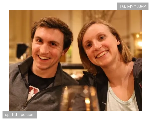 凯蒂·莱德基泳池边买了啥神秘豪物，连队友都眼红了吧